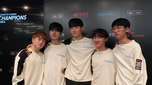 她的动作优 她的动作优