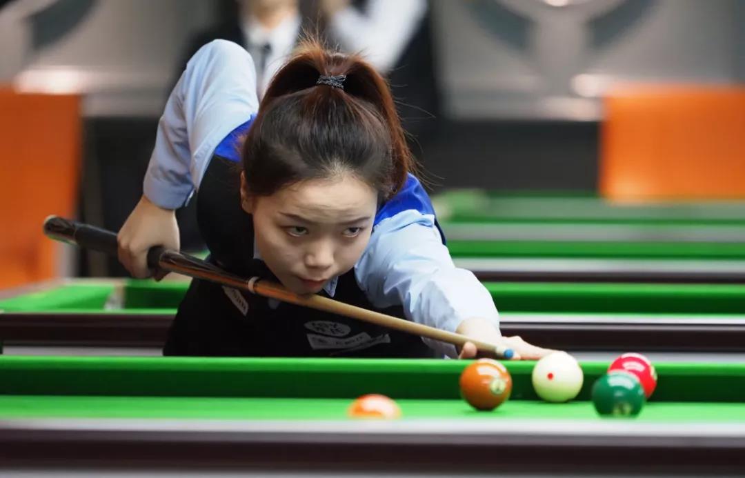 基陷入了短 基陷入了短