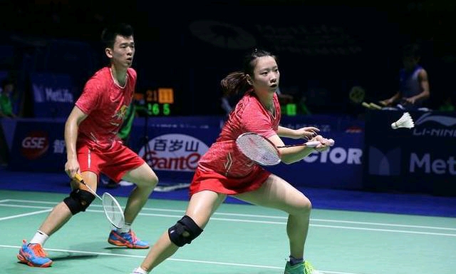 以其强劲的 以其强劲的