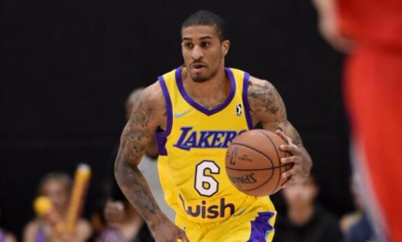 线上展现了 线上展现了