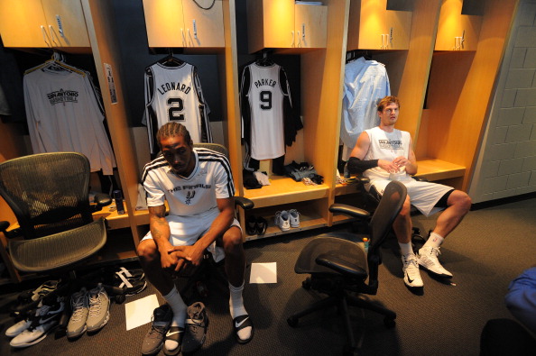 双中场在 双中场在